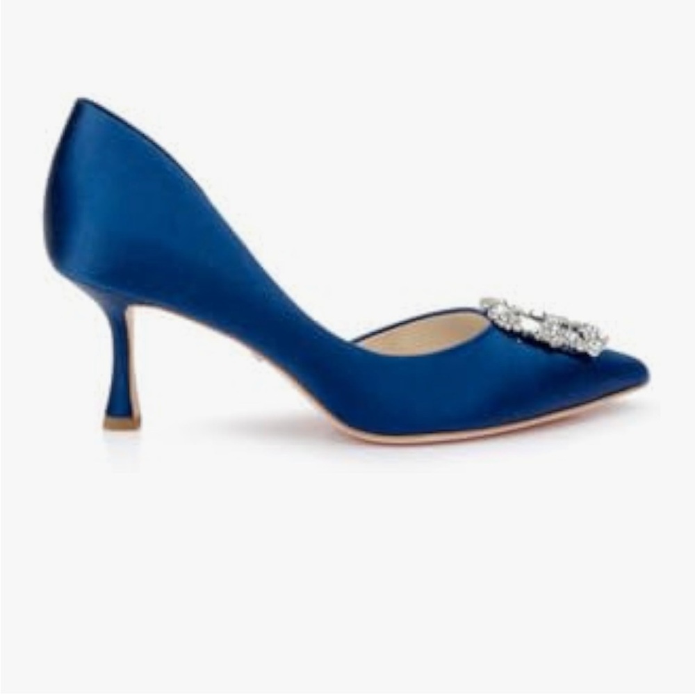 Brand new Badgley Mischka sz 6. Purchased for wedding but never worn. Beautiful.